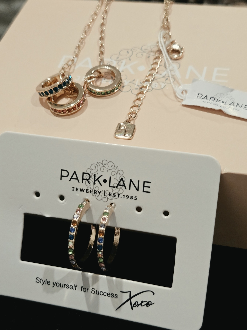 Park Lane 2023 Sparkle Box Sunshine Set ( Note Only One Pair Of Earrings) NWT